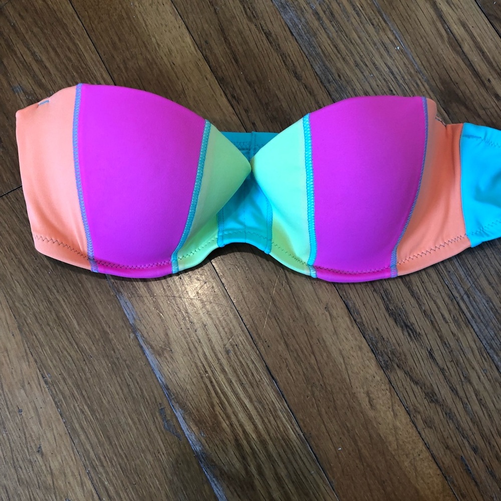 VICTORIA’s SECRET BIKINI TOP